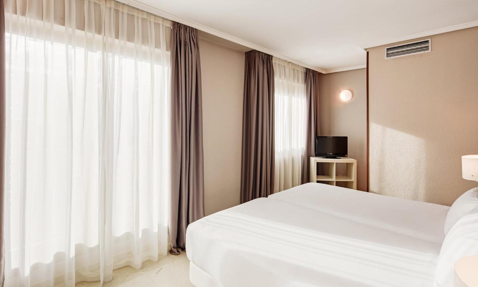 Hotel apartamentowy Sercotel Togumar Madryt